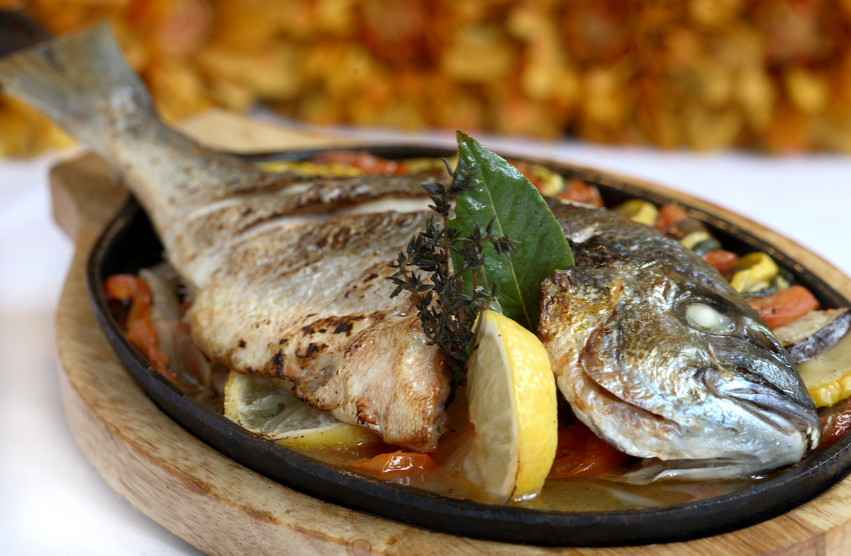 700 جنيه إسترليني قيمة فاتورة في