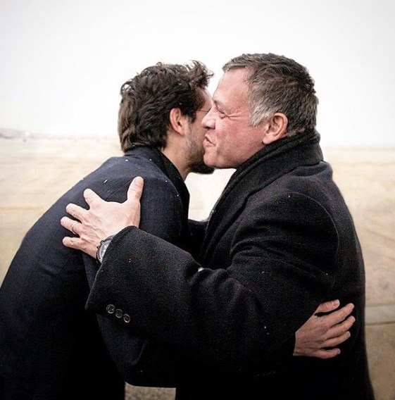 ولي العهد: هكذا يسعى والدي لإرضاء