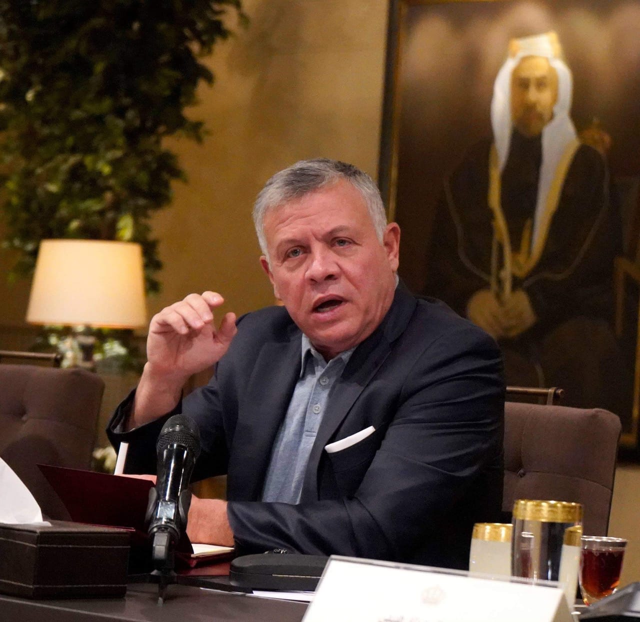 الخشمان: افتخر بأنك ملكنا وبأني أردني