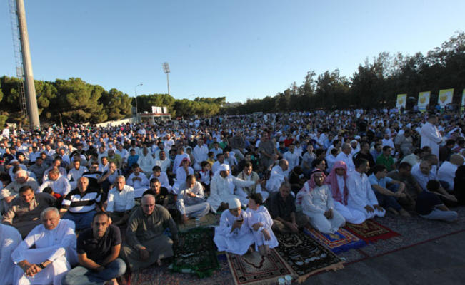 الأوقاف: صلاة العيد في تمام الساعة