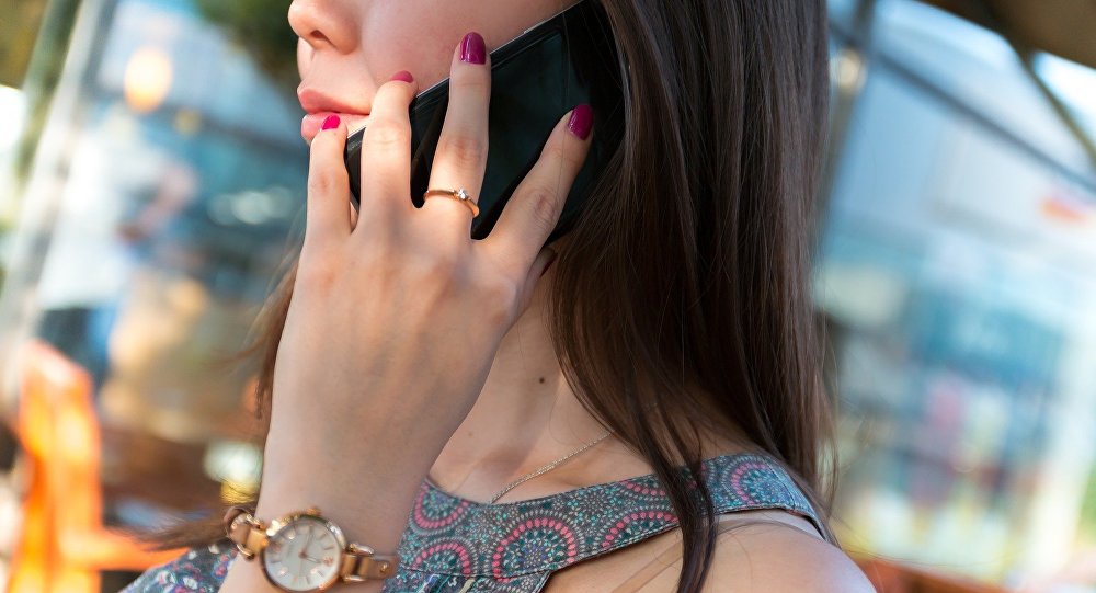 الهواتف الذكية أحد أسباب ظهور حب