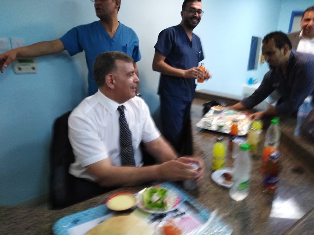 وزير الصحة سعد جابر يفطر في