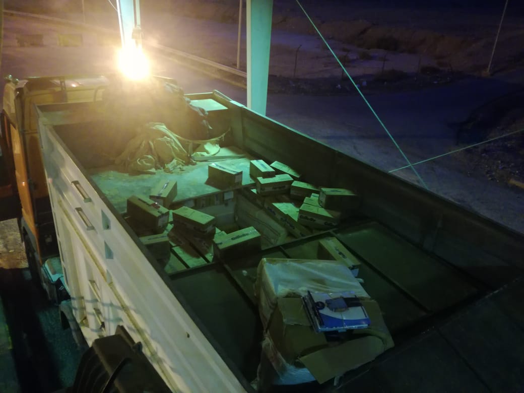 الجمارك تحبط تهريب البسة وبضائع مختلفة