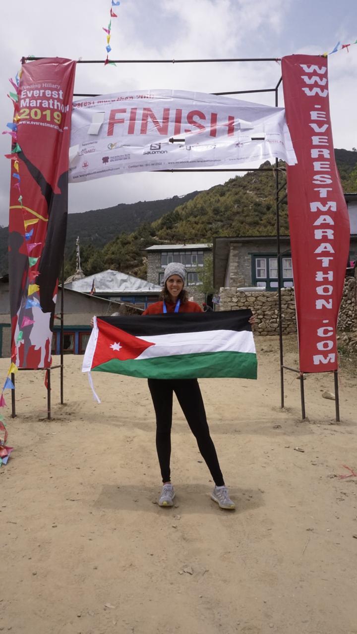 الأردنية نور الغفاري، أول امرأة عربية