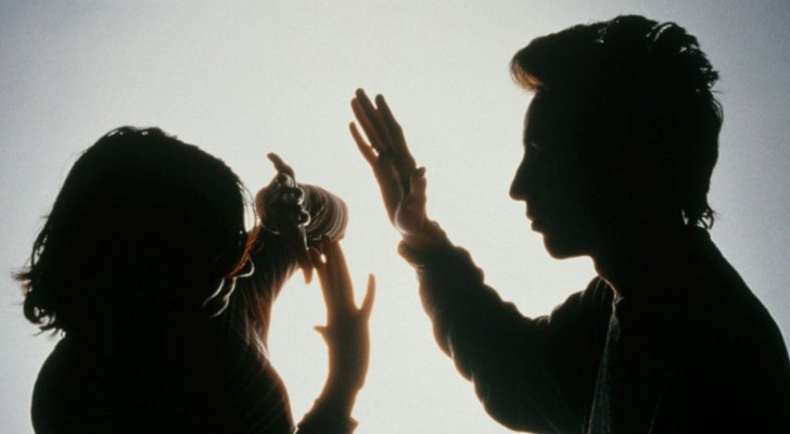 الهند.. قطع رأس زوجته وسلمه للشرطة