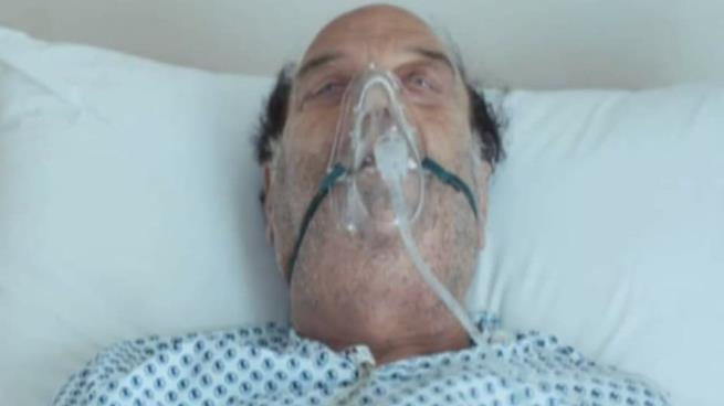 حقيقة الصورة المتداولة لحسن حسني