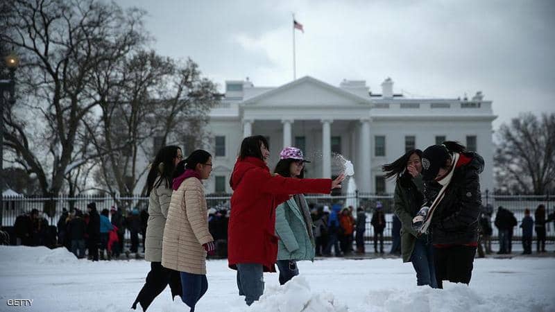 الصين تدعو رعاياها للحذر من مضايقات