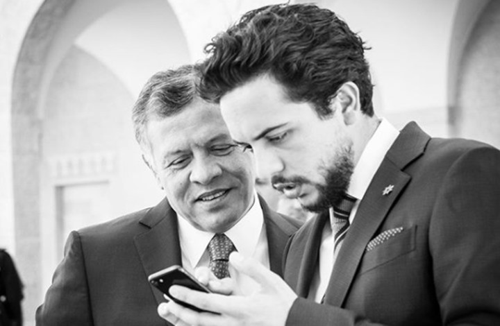 الملك وولي العهد يتلقيان برقيات تهنئة