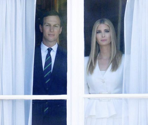 صورة لإيفانكا ترامب وكوشنر تشعل مواقع