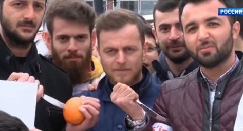 الأتراك يعصرون البرتقال لتهديد الهولنديين.. لماذا؟