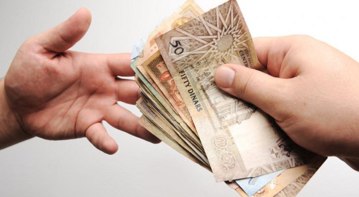 ضغوط وعيدية ’بطعم الحرج‘ تفسد فرحة