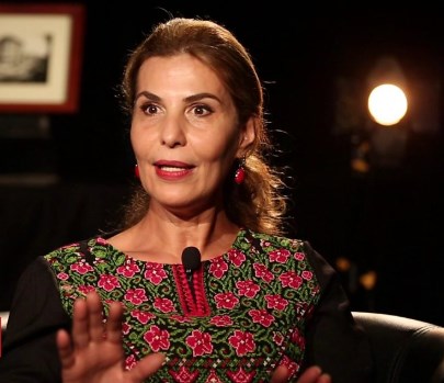 «مسرح الشمس» يرد على الفنانة نادرة