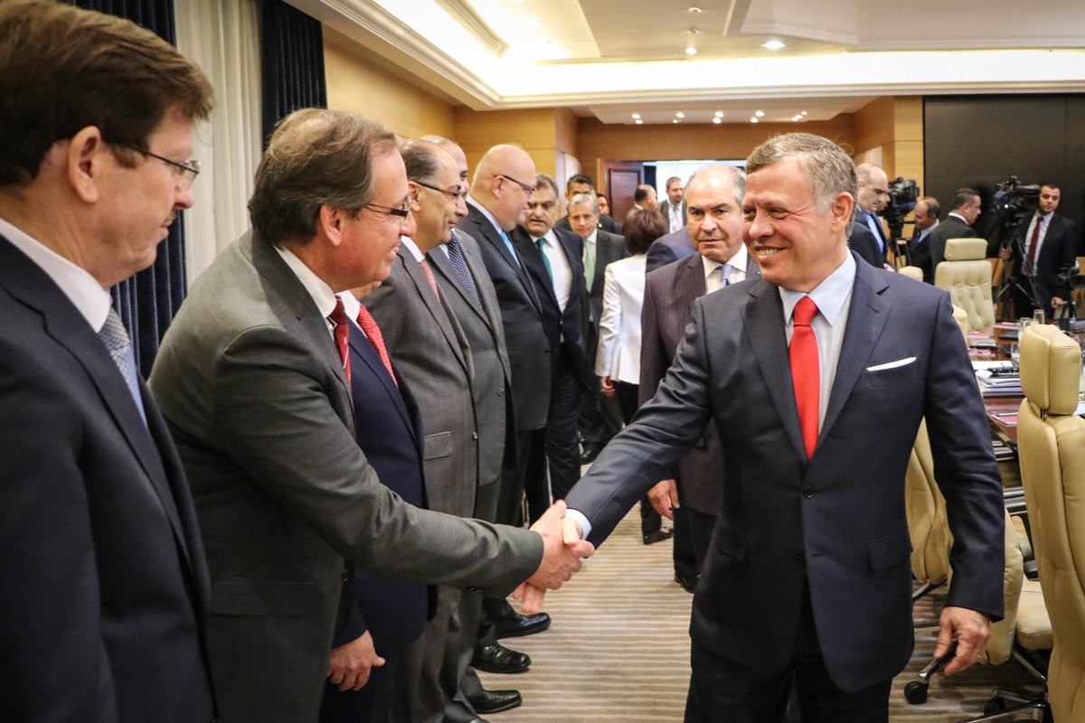 الملك: الوصول إلى الحكومة الإلكترونية ضرورة