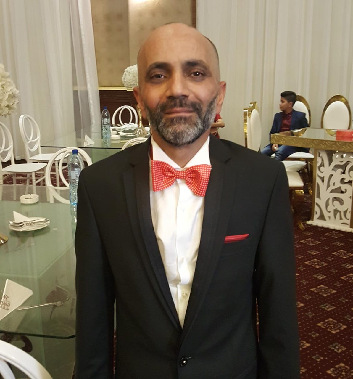 الزميل ابراهيم المبيضين يدخل القفص الذهبي