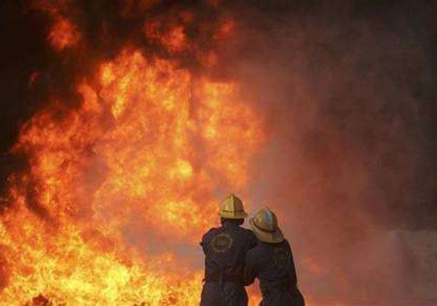 حريق صهريج محمل بالحليب أسفل جسر