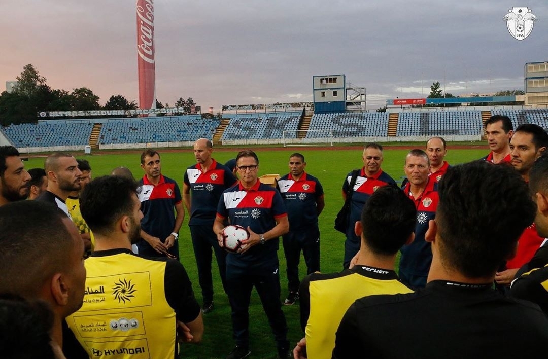 منتخب الكرة يختتم تدريباته في سلوفاكيا