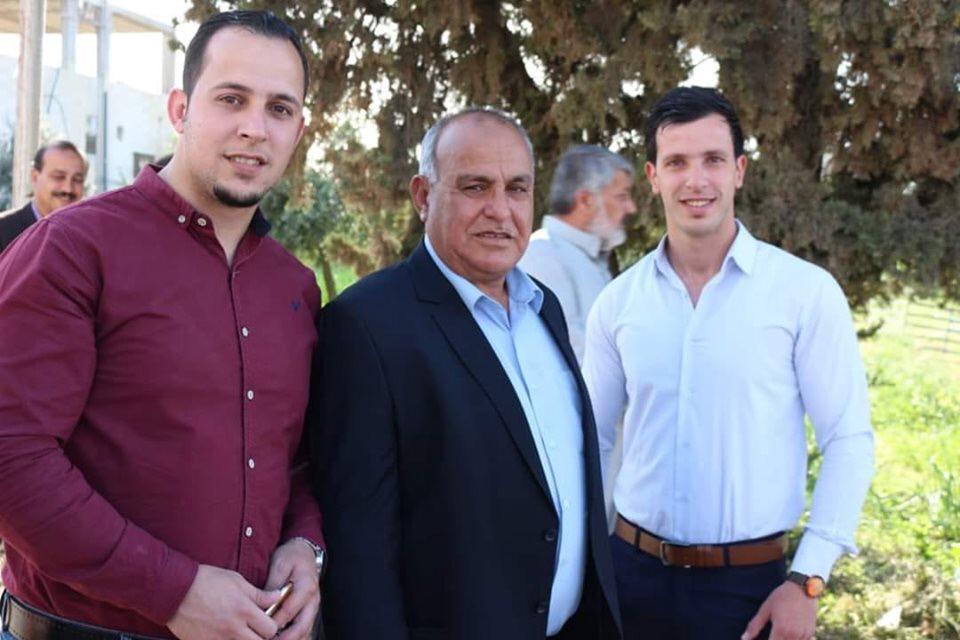 الصياحين يبارك لـ العودات بزفاف علاء