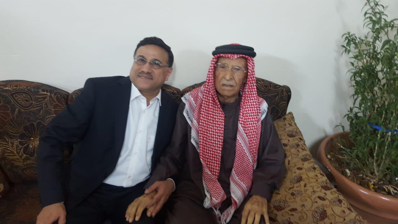 كناكرية يزور الخلايلة ويمازح الحضور بعدم