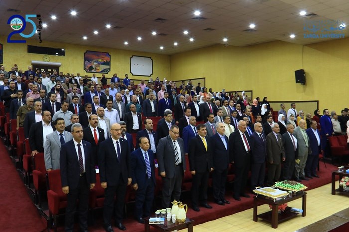 جامعة الزرقاء تتبادل التهاني بمناسبة عيد