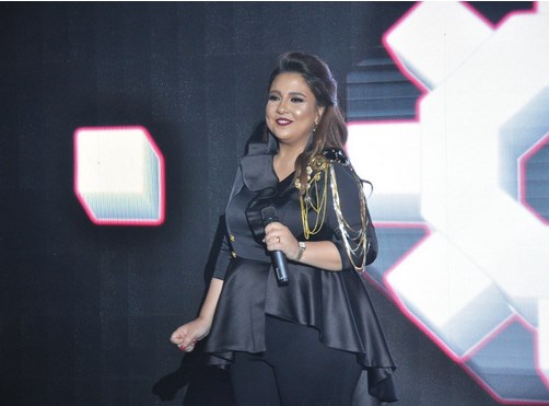 مي كساب تصدم الجمهور بوزنها في