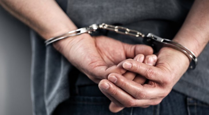 القبض على شخص طعن 4 أفراد