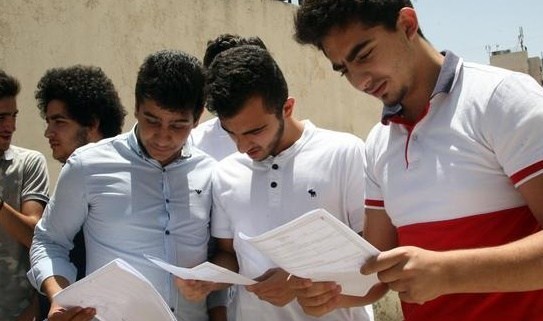 ذوو طلبة التوجيهي يغلقون الشوارع