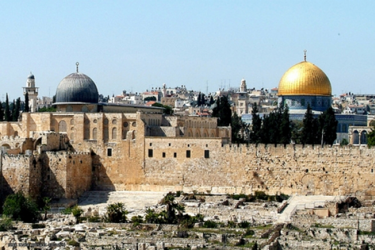 عشرون عاما ووصاية الملك تتحدى تهويد