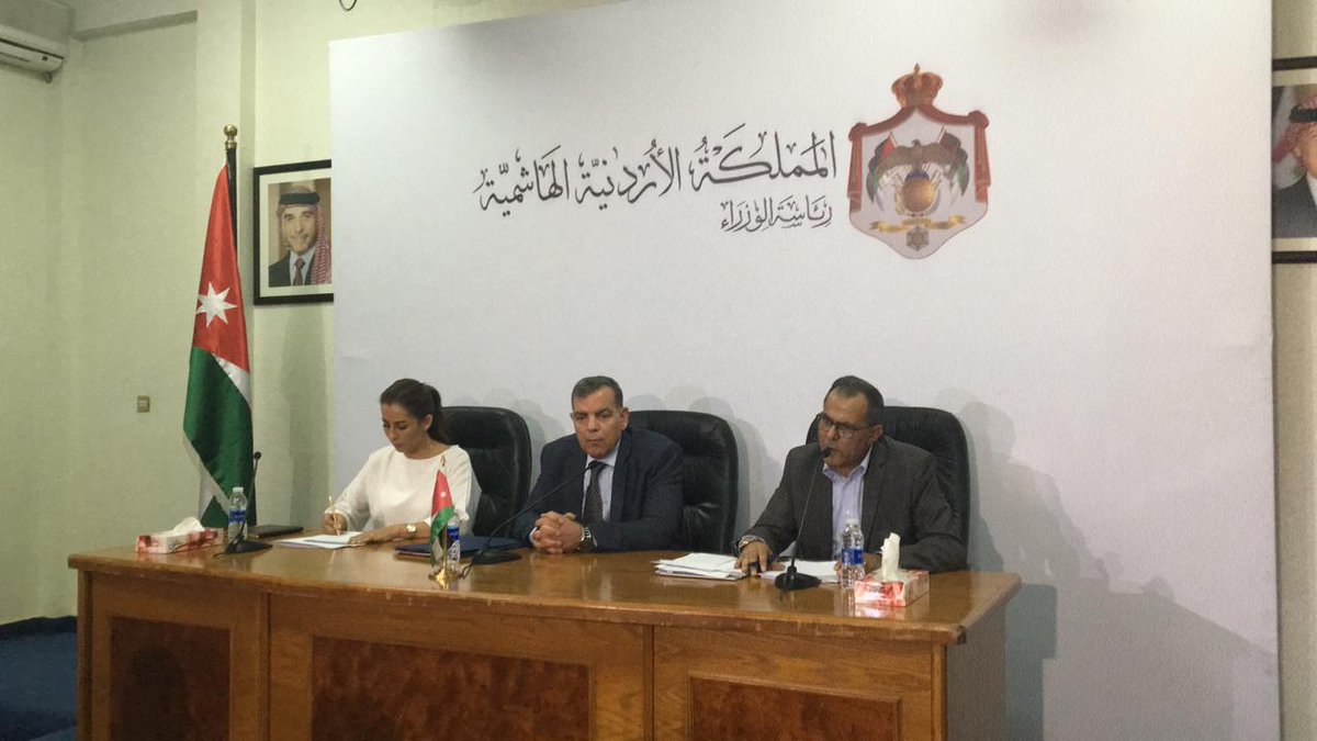 عبيدات: تخفيض أسعار 1127 دواء ومستحضرا