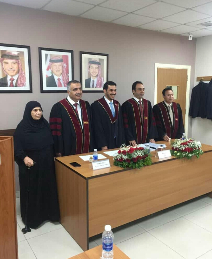 علي الدنادنه.. مبروك ماجستير الإعلام