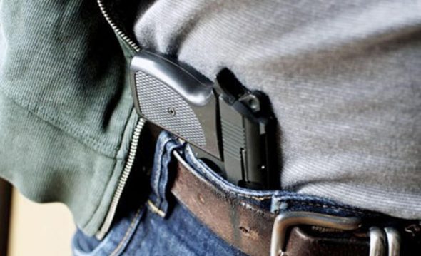 الحمود يكرم أفراد البحث الجنائي ضبطوا