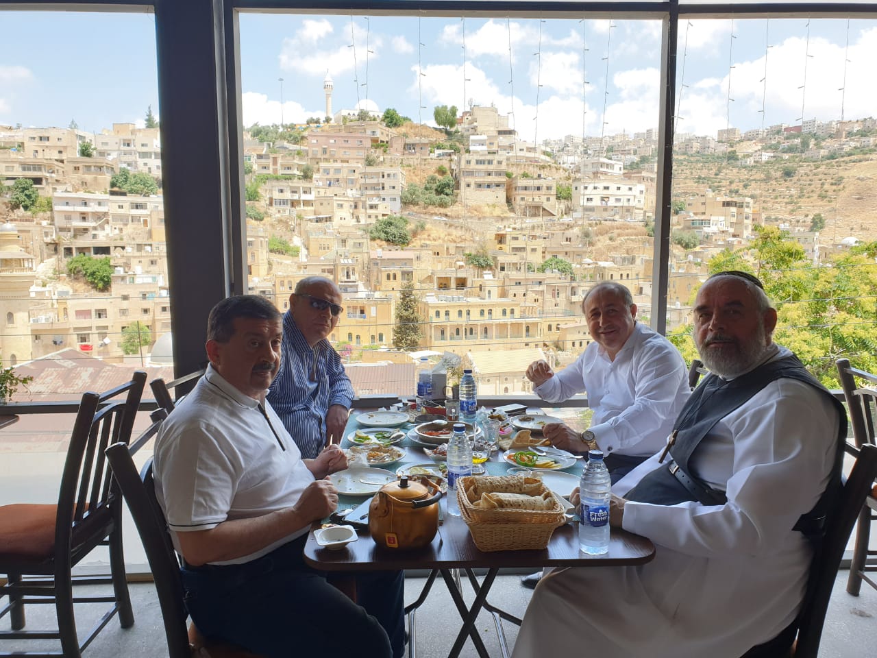 نفاع في مسقط رأسه (صور)