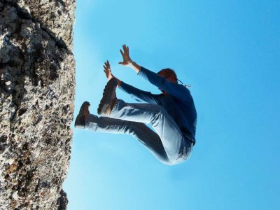 وفاتان بحادثي سقوط في عمان وإربد