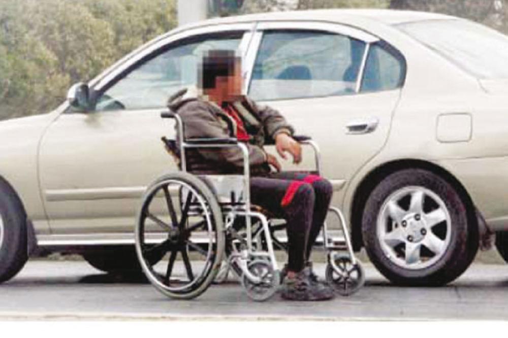 أسر تستغل أطفالا من ذوي الإعاقة