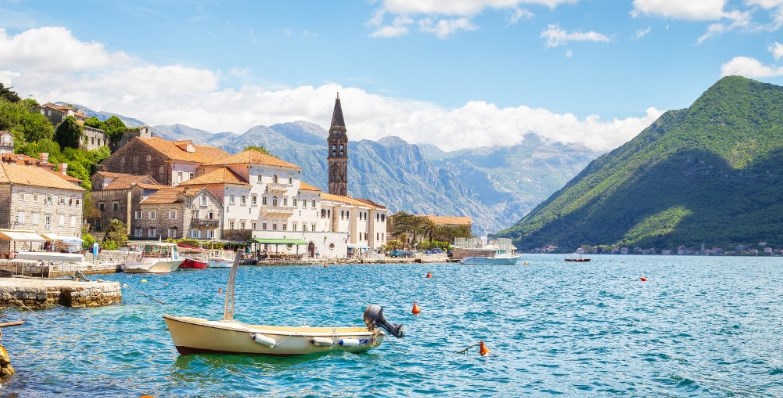 توفر إمكانية إصدار تأشيرة الدخول وبرامج