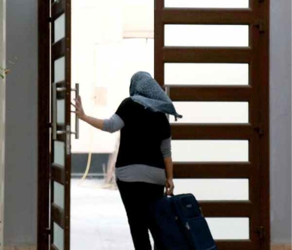 شكوى لنقابة استقدام عاملات المنازل تكشف