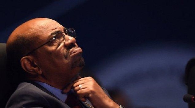 أول ظهور للبشير منذ الإطاحة به