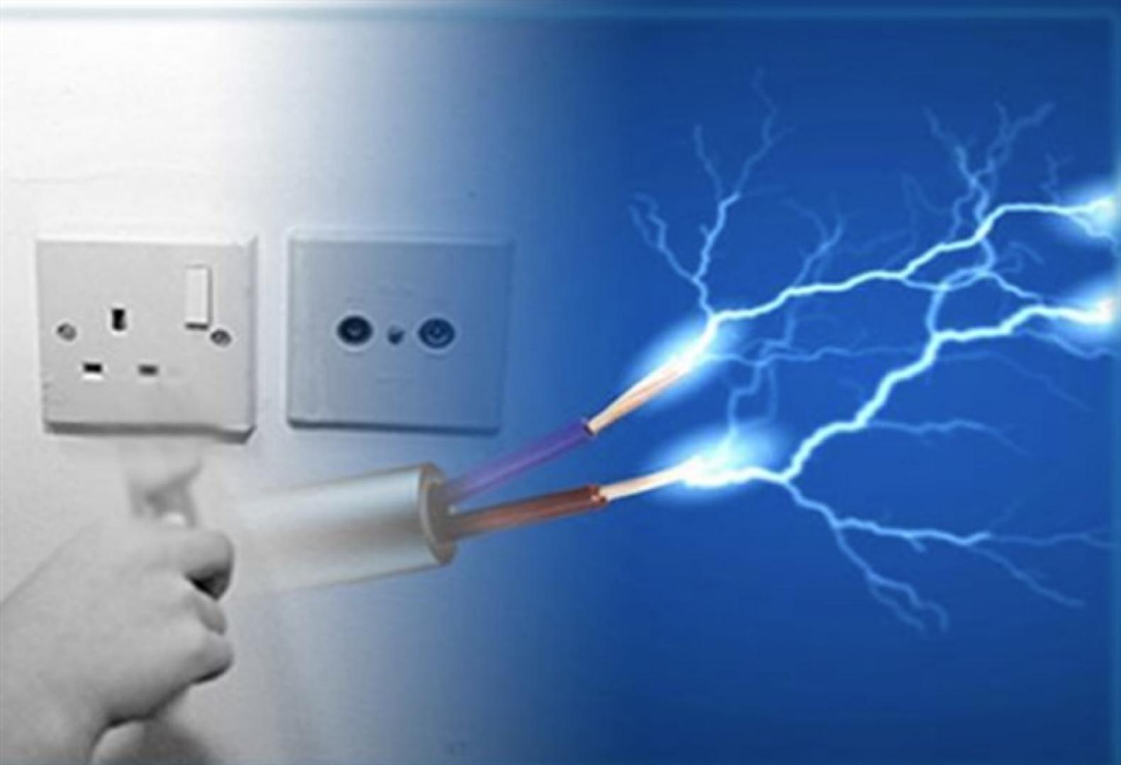وفاة سبعينية اثر صعقة كهربائية بدير