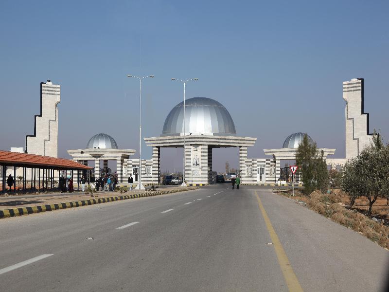 جامعة ال البيت تطرح عطاء 2000