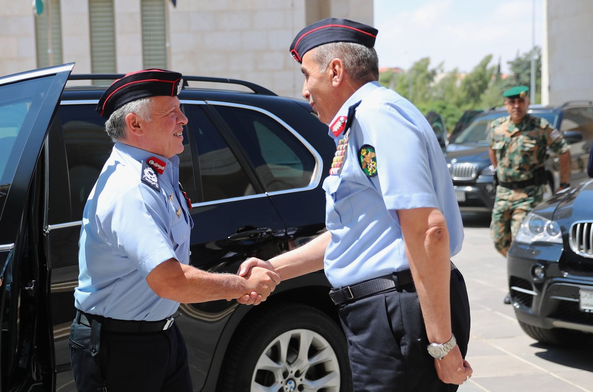 الملك يزور الأمن العام ويطلع على