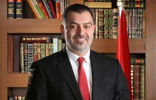 العمل: لا خلاف بين الوزير نضال