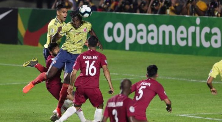 كولومبيا تعبر قطر بصعوبة وتحجز تذكرة