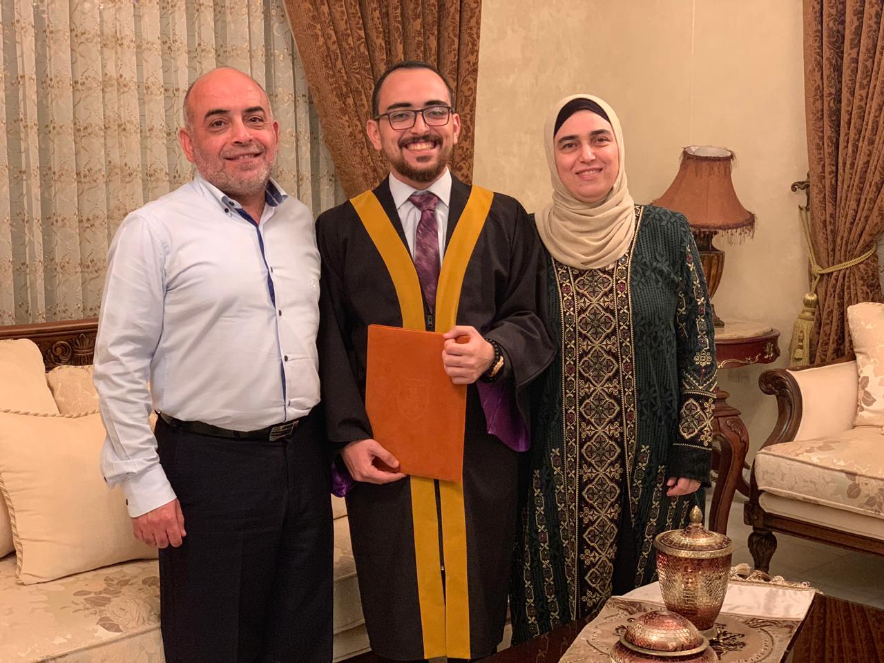 آل البيطار يهنئون محمد حاتم تيم