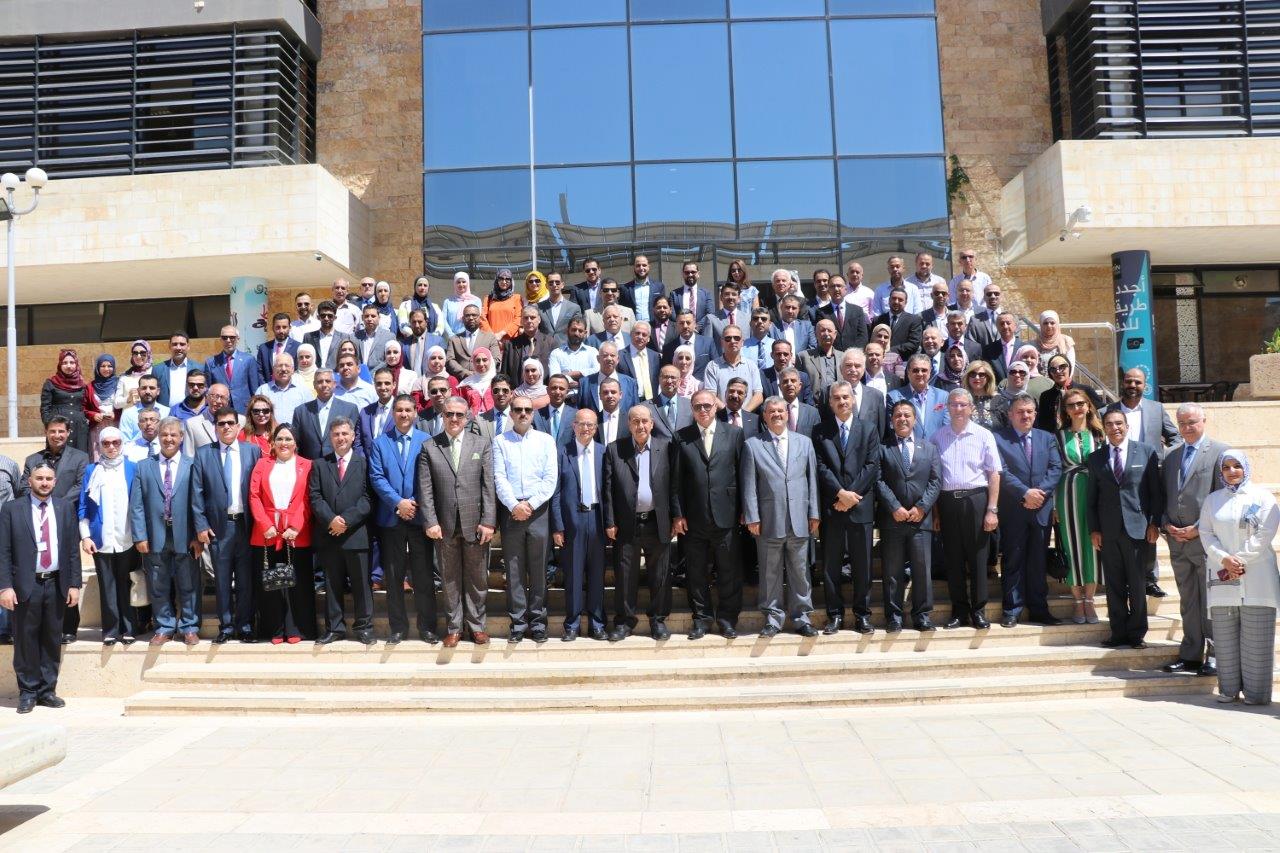 منح جزئية من «عمان العربية» للطلبة