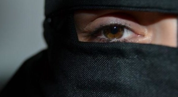 في يومهن العالمي.. أرامل بين سندان