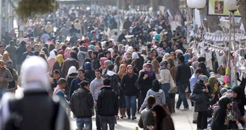 7 آلاف طالب سوري يدرسون في