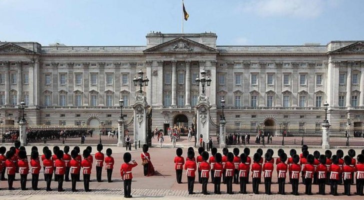 رعب في قصر الملكة إليزابيث في