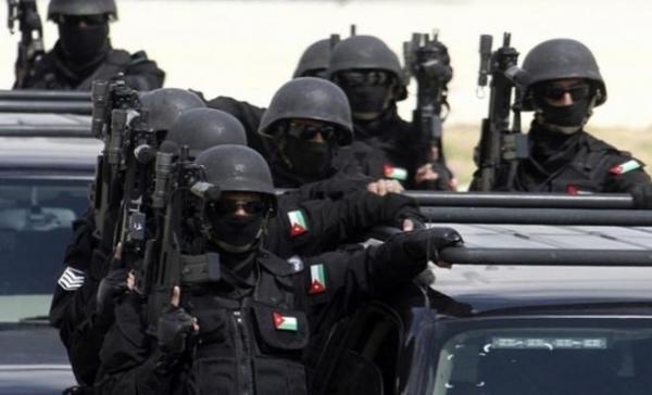 اصابة ضابط وضابط صف من إدارة