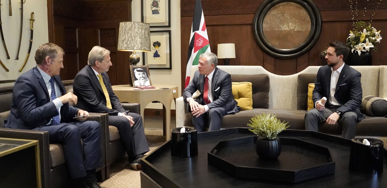 الملك يلتقي يوهانس هان (صور)