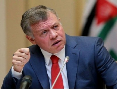 الملك يوجه الحكومة لتطوير برنامج تمويلي