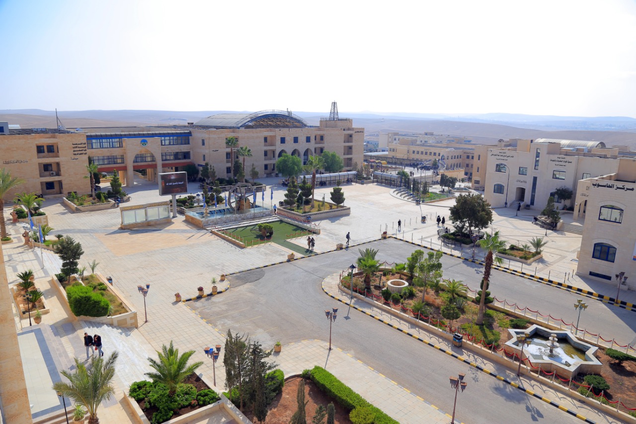 فعاليات المؤتمر الثاني للغة والتعليم والثقافة